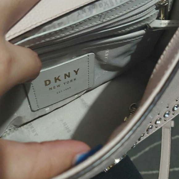 DNKY newyork purse - Picture 3 of 3